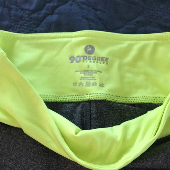 Yoga shorts - Picture 2 of 5